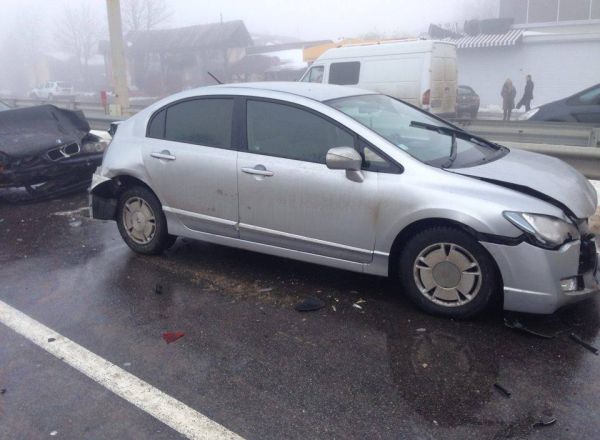 Accident la Stauceni: 4 masini au fost avariate