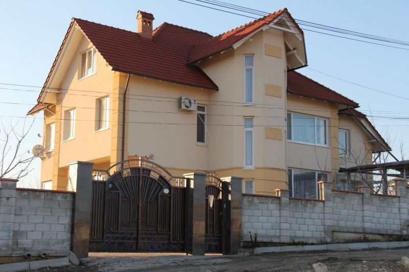Роскошный дом семьи молдавских прокуроров