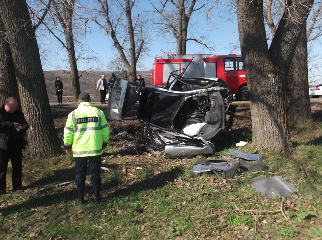 В страшной аварии в Чимишлии погибли 3 человека. Один в больнице