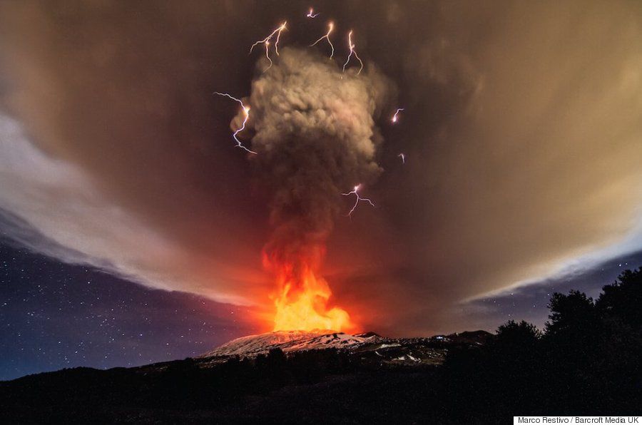 Cel mai mare vulcan din Europa a erupt