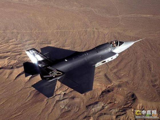 Стелс-истребитель пятого поколения J-20 проходит испытания в Китае