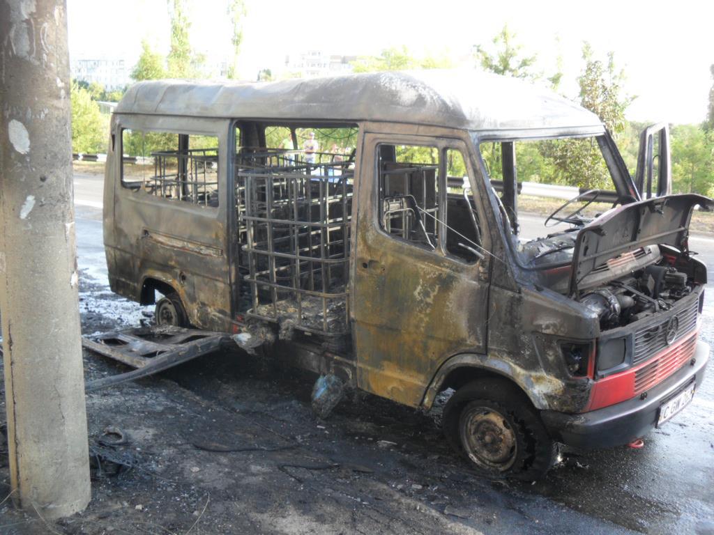 Incendiu la Ciocana: S-a aprins un microbuz