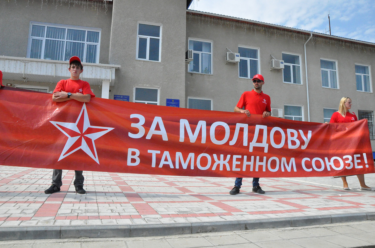 Протест фермеров на севере Молдовы завершился предупредительным перекрытием таможенного пункта