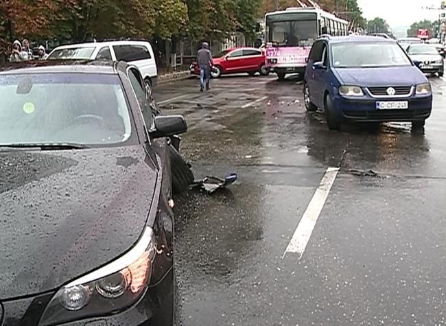 Două BMW-uri, un Volkswagen și o Honda, avariate în sectorul Râșcani