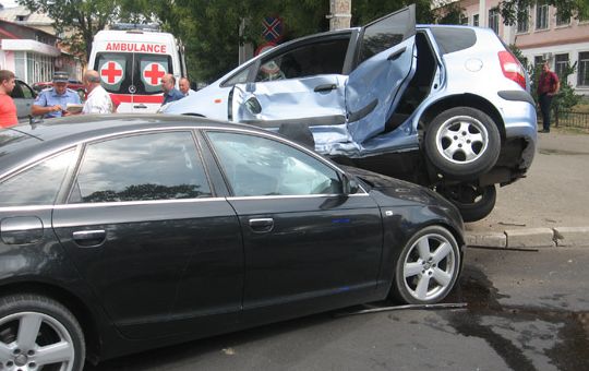 Accident grav la Tiraspol: O femeie şi un copil au ajuns la spital cu multiple traumatisme