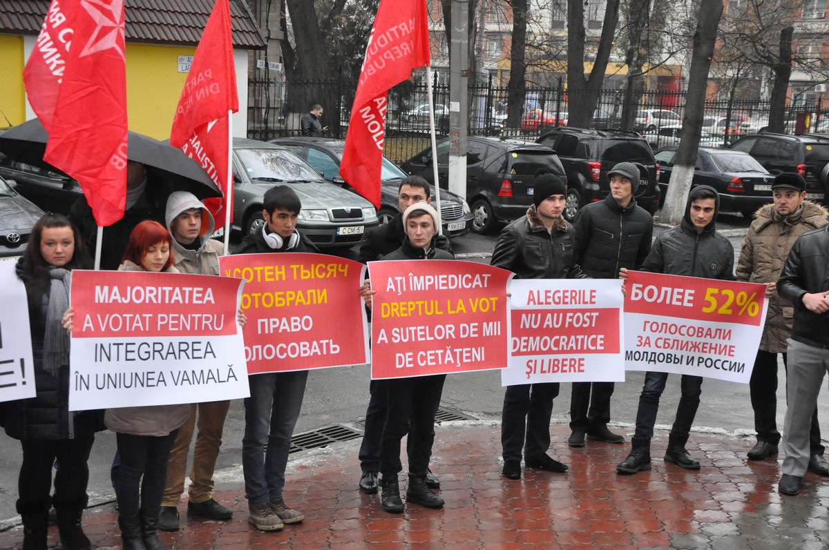 Социалисты требуют проведения повторных выборов