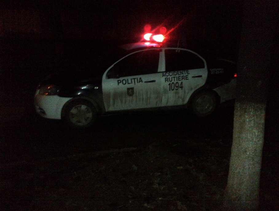 ДТП в столице: мотоцикл врезался в "Дачию"