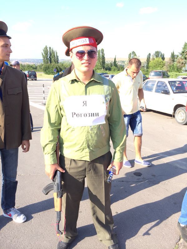 В аэропорту Кишинева Рогозина встретили протестами
