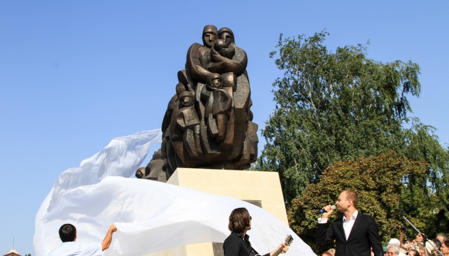 Monumentul în memoria victimelor deportărilor staliniste, inaugurat