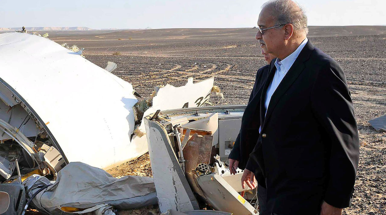 Появились кадры с места катастрофы Airbus A321