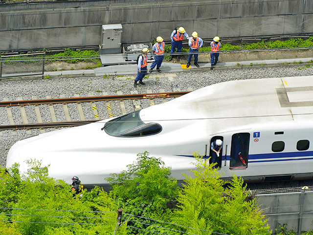 Un barbat și-a dat foc într-un tren de mare viteza din Japonia