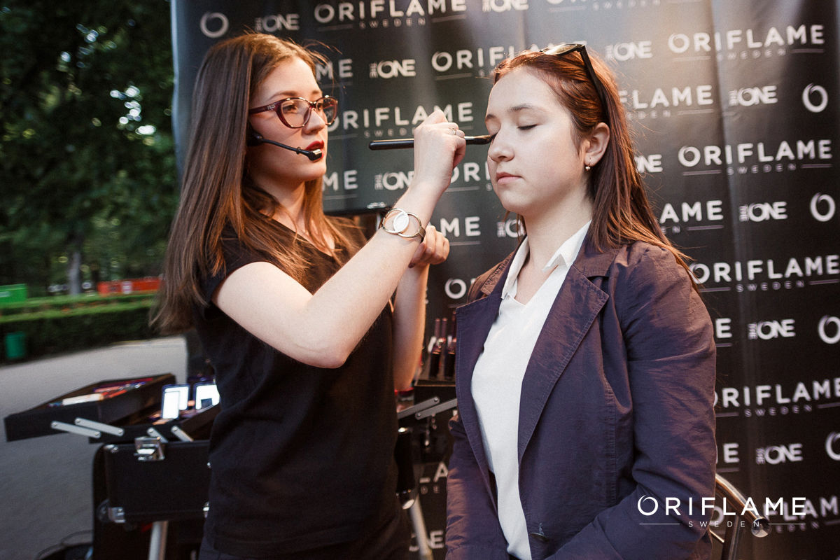 Компания Oriflame организовала первое fashion-show под открытым небом Wonder fashion night