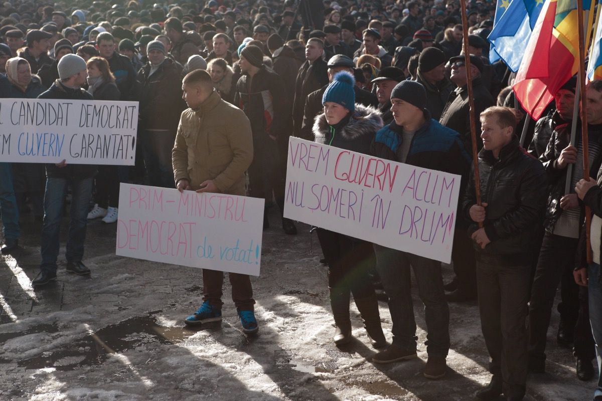 В Кишиневе митинговали за и против назначения кандидата в премьеры