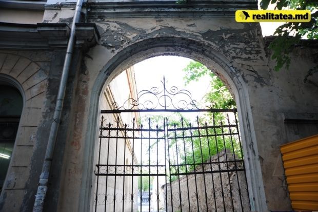 Заброшенный дворец в центре Кишинёва обретет вторую жизнь