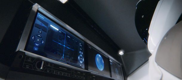 SpaceX показал интерьер сверхсовременного космического корабля