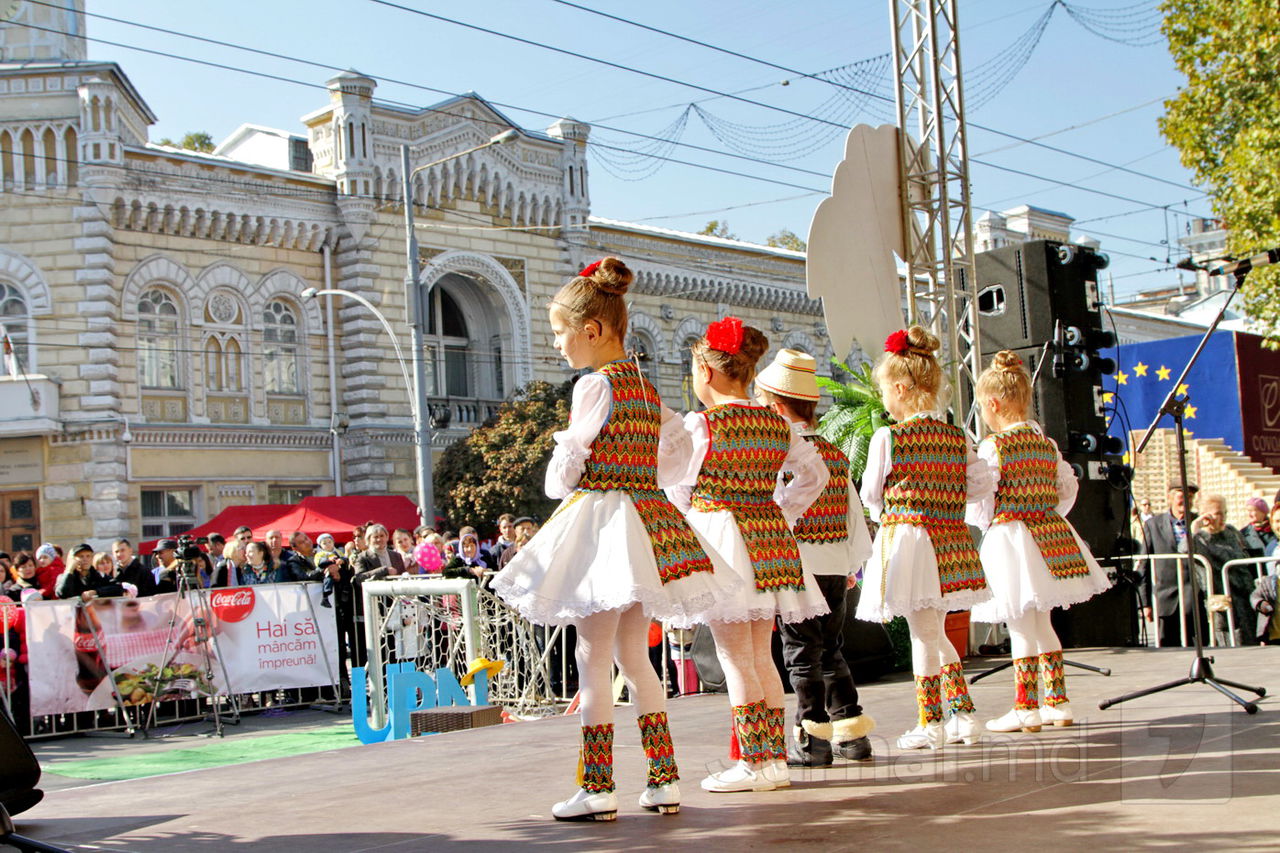 Шашлык, музыка и хорошее настроение в День города Кишинева