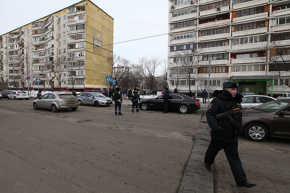 В Москве подросток удерживал заложников в школе. Есть погибшие