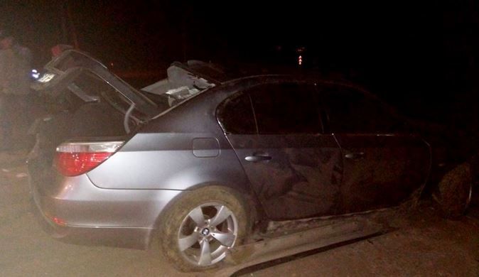 Un BMW s-a răsturnat în nordul ţării; Şoferul a ajuns la spital