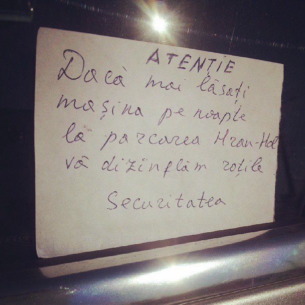 Ți-ai lăsat vreodată mașina în aceasta parcare?! Ce riști să pățești