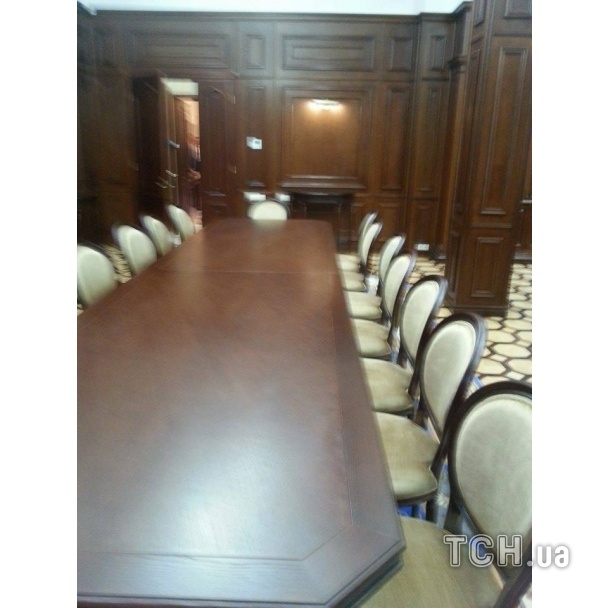 Luxul de neimaginat din cabinetul fostului procuror al Ucrainei