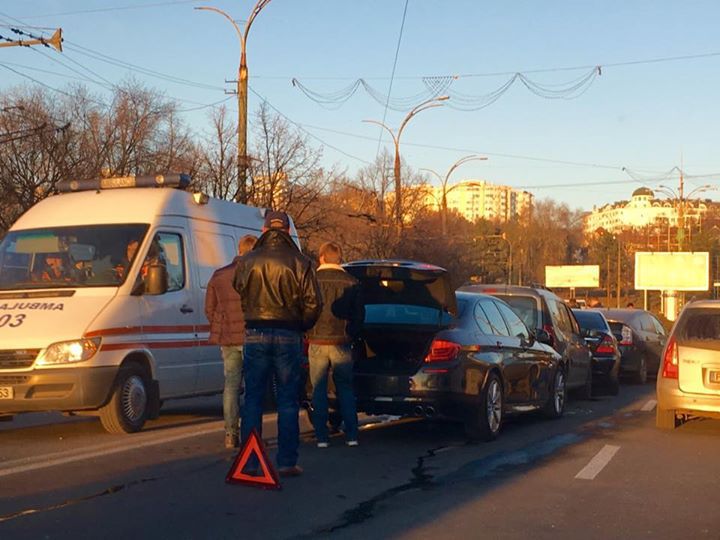 Accident în lanț pe bulevardul Renașterii. Șapte mașini au fost avariate