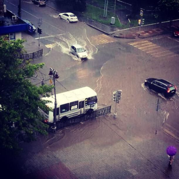 Potop la Moscova şi Kursk