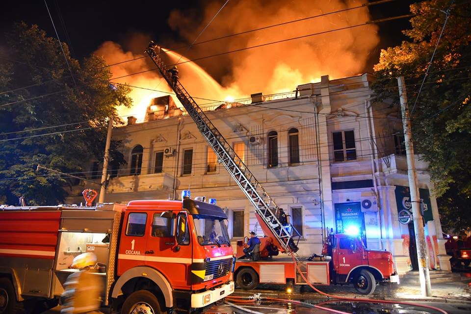 Причину пожара в центре Кишинева назовут в течение 10 дней