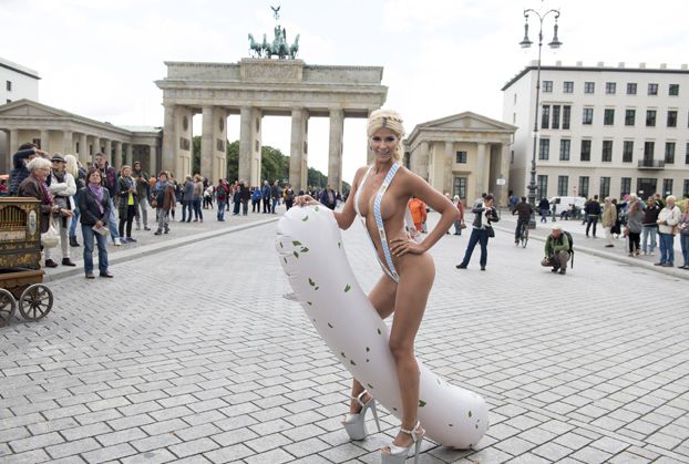 Un fotomodel german a făcut furori la Berlin