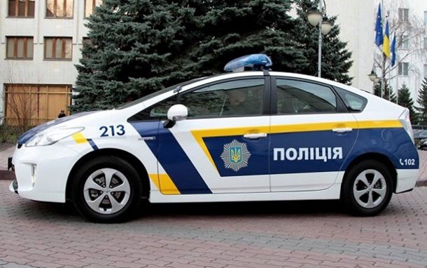В центре Киева организовали конкурс дизайна авто для полиции