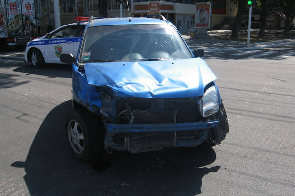 В Тирасполе столкнулись два легковых автомобиля