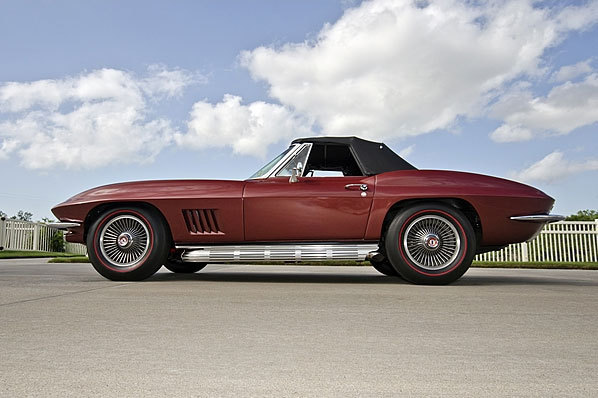 Acesta e cel mai scump Chevrolet Corvette vândut vreodată la o licitaţie