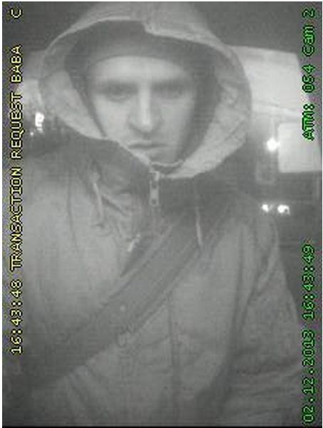 Poliția este în căutarea acestui infractor