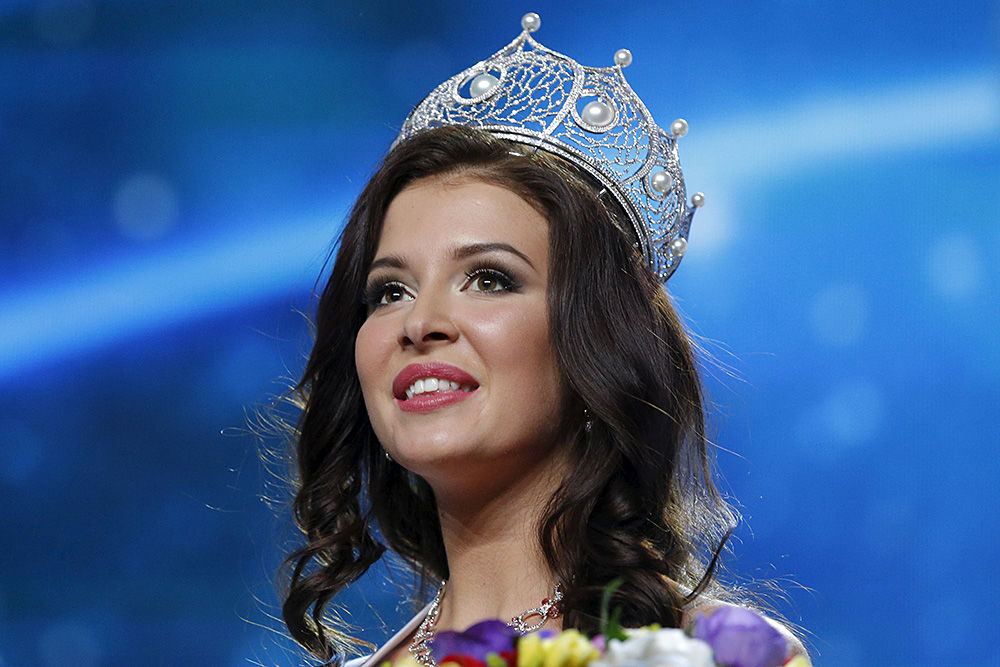 A fost aleasă Miss Rusia 2015. Fata a primit 3 milioane de ruble și un automobil