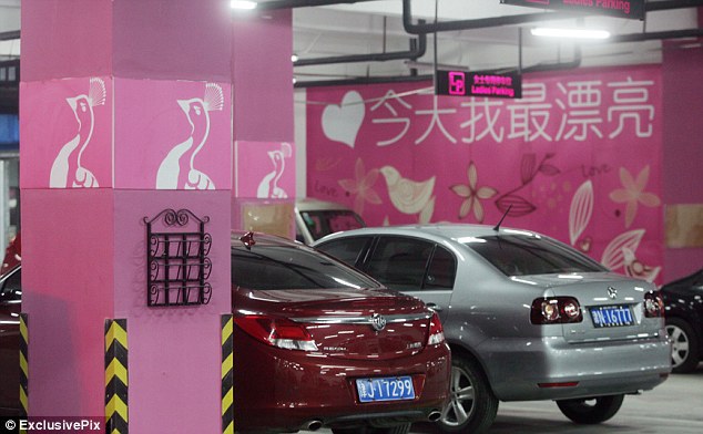 Un mall din China a inaugurat o parcare destinată exclusiv femeilor