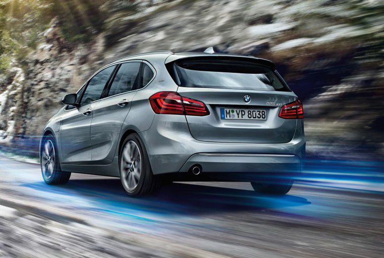 BMW 225xe Active Tourer расходует 2 литра бензина на «сотню»
