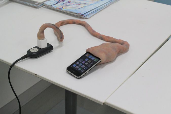 Самые безумные и нелепые аксессуары для iPhone