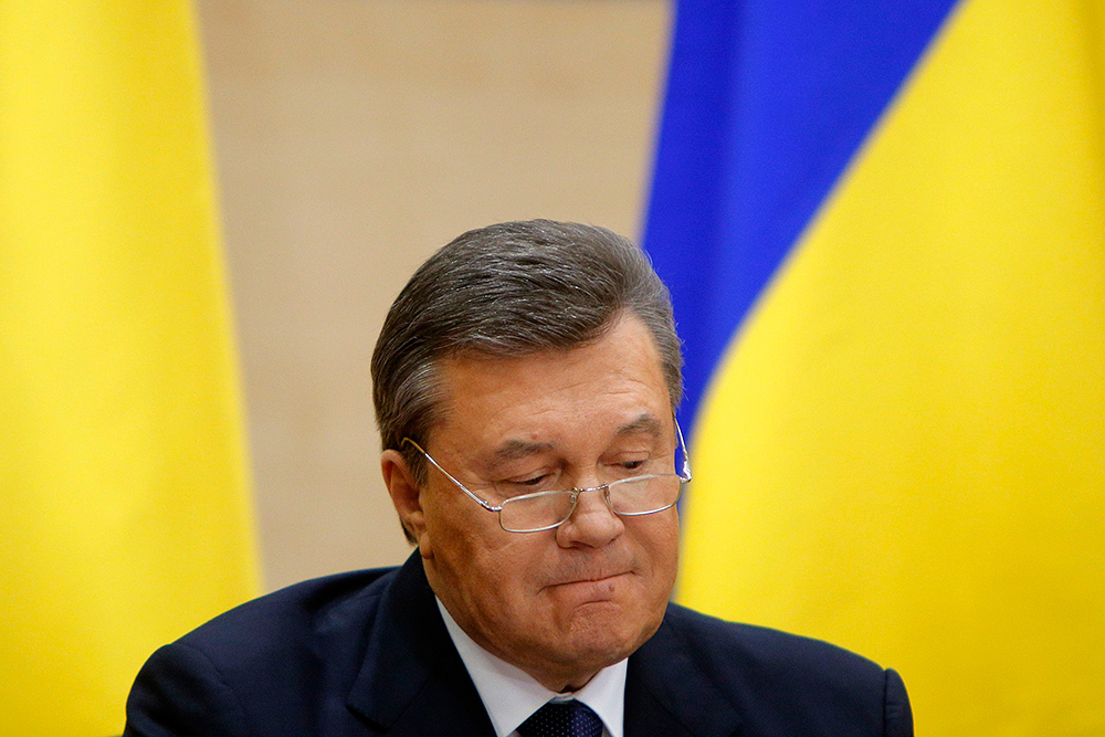 Янукович: "Я до конца буду с народом, а не с подонками-националистами"