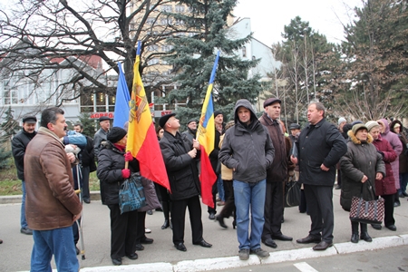 Сегодня в Кишинёве прошла акция протеста за отставку судей Конституционного суда