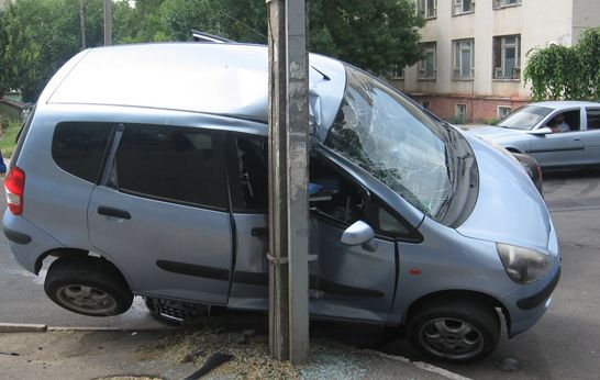 Accident grav la Tiraspol: O femeie şi un copil au ajuns la spital cu multiple traumatisme