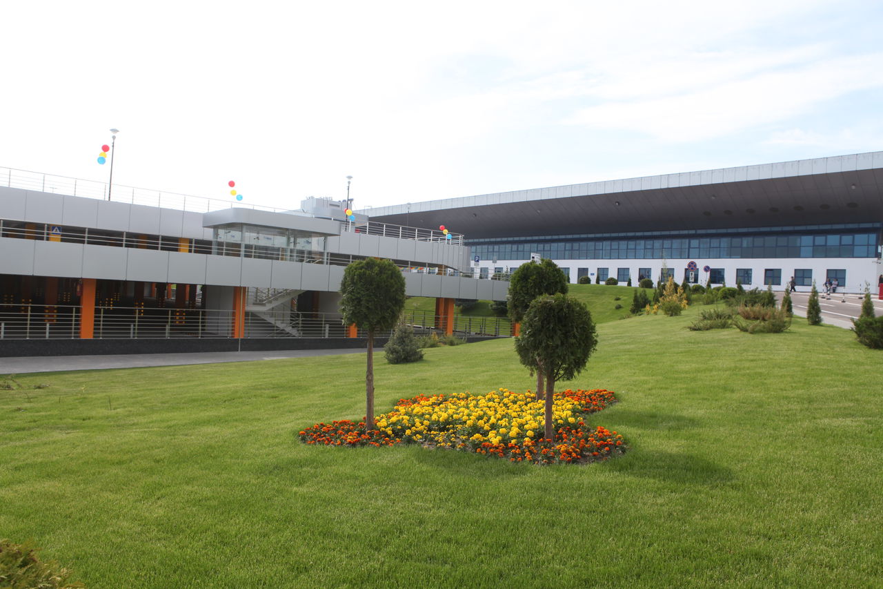 Парковку в аэропорту Кишинева признали лучшим строением в 2015 году