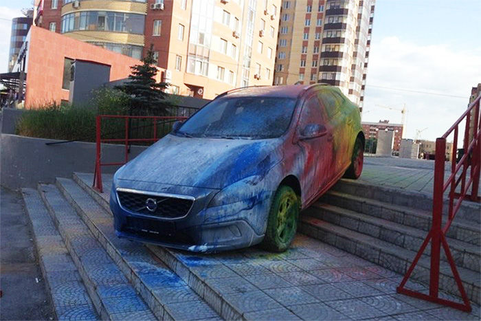 Cum luptă rușii cu mașinile parcate neregulamntar