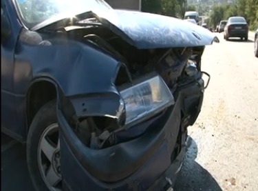 На Чеканах столкнулись два автомобиля