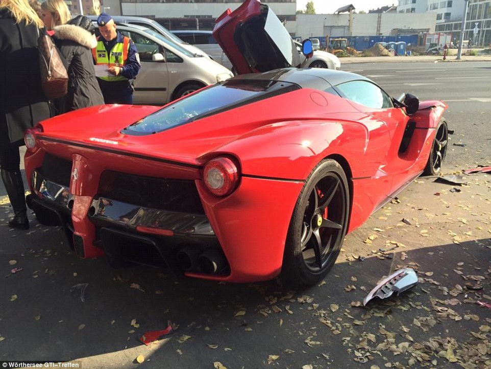 Житель Будапешта разбил LaFerrari за £1 млн спустя пару минут после покупки