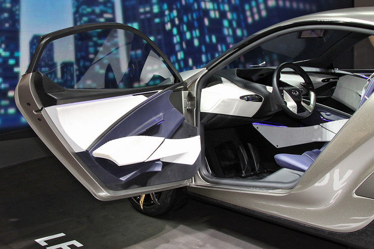 Lexus продемонстрировал новый концепт