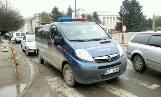 Vezi cum parchează polițiștii de frontieră