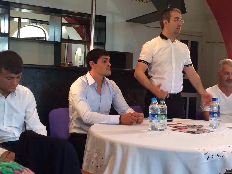 Cum și unde se odihnesc deputații în vacanță