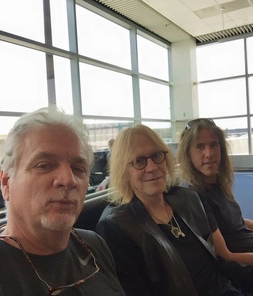Солист Aerosmith рассказал о русских корнях и любви к украинскому борщу