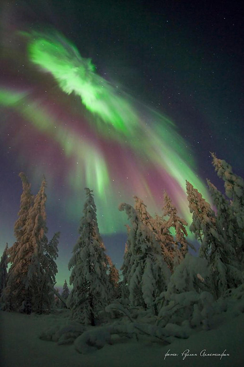 ​Северное сияние: Фотографу удалось запечатлеть уникальные кадры