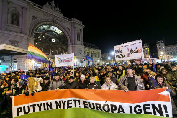 В Будапеште протестовали против визита Владимира Путина