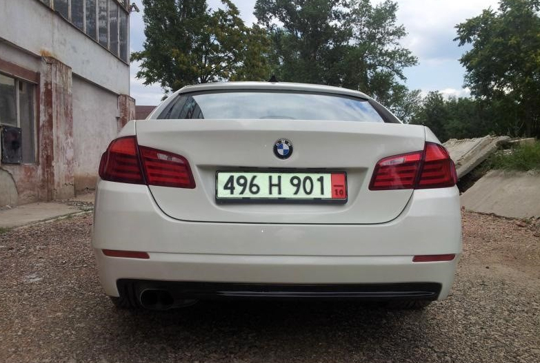 Очередной болгарский шедевр: умельцы переделали старый BMW в новейшую модель